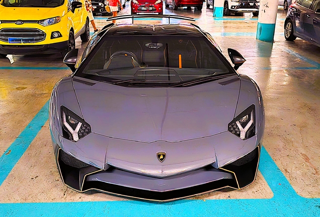 Lamborghini Aventador LP750-4 SuperVeloce Roadster