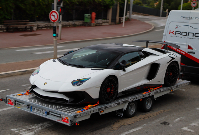 Lamborghini Aventador LP750-4 SuperVeloce Roadster