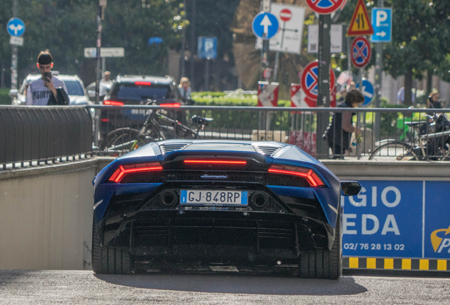 Lamborghini Huracán LP640-4 EVO