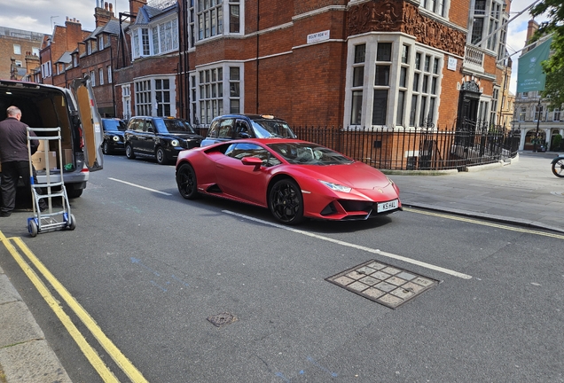 Lamborghini Huracán LP640-4 EVO