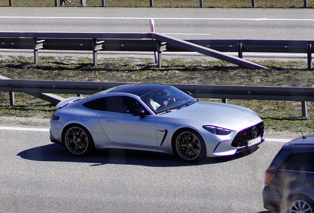 Mercedes-AMG GT 63 C192