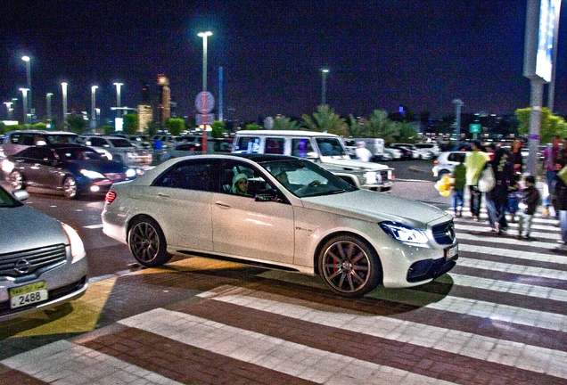 Mercedes-Benz E 63 AMG S W212