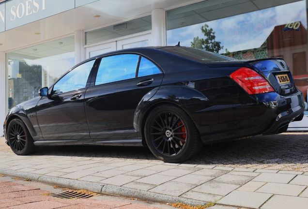 Mercedes-Benz S 63 AMG W221 2011