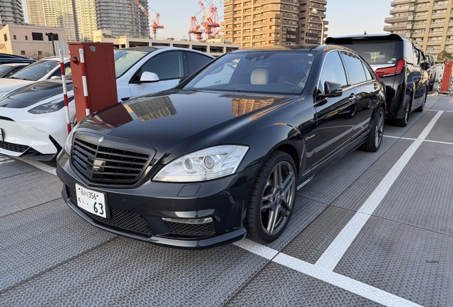 Mercedes-Benz S 63 AMG W221 2011