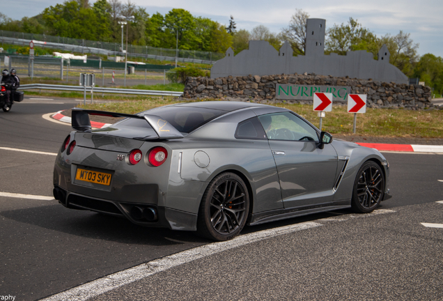 Nissan GT-R 2011