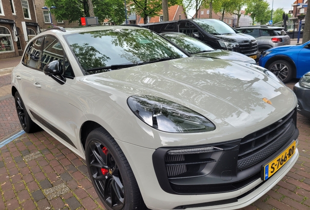 Porsche 95B Macan GTS MkIII