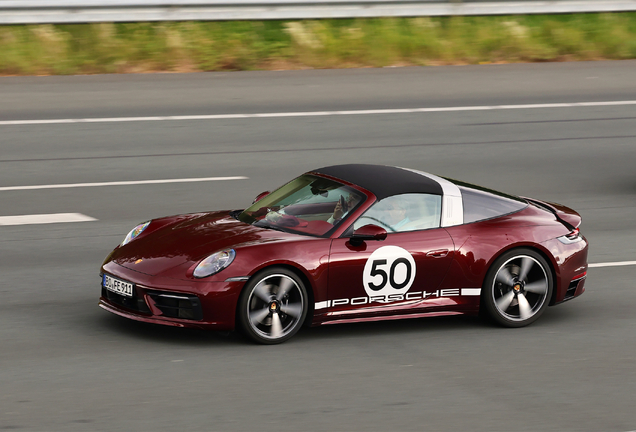 Porsche 992 Targa 4S MkI Heritage Design Edition