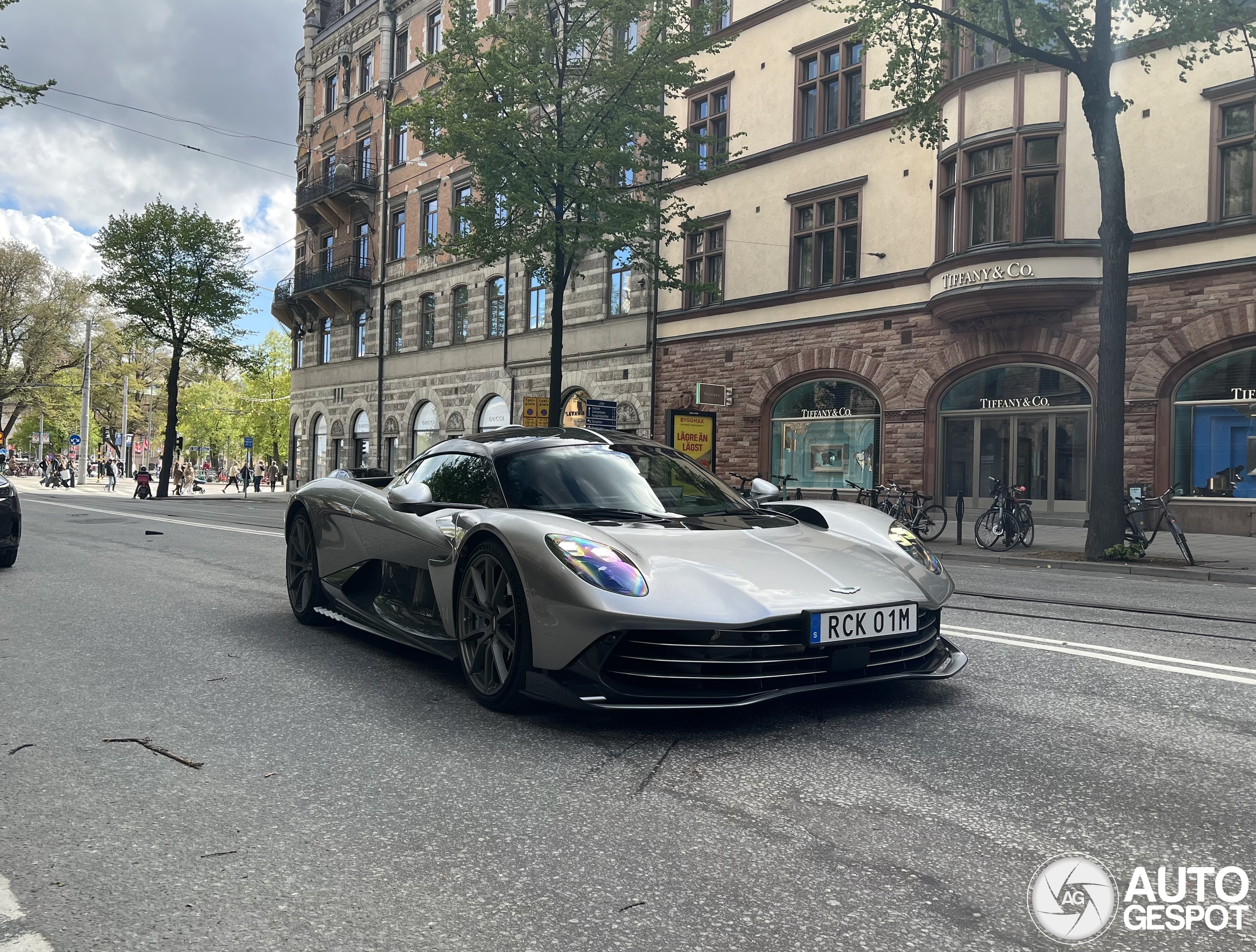 Aston Martin Valhalla