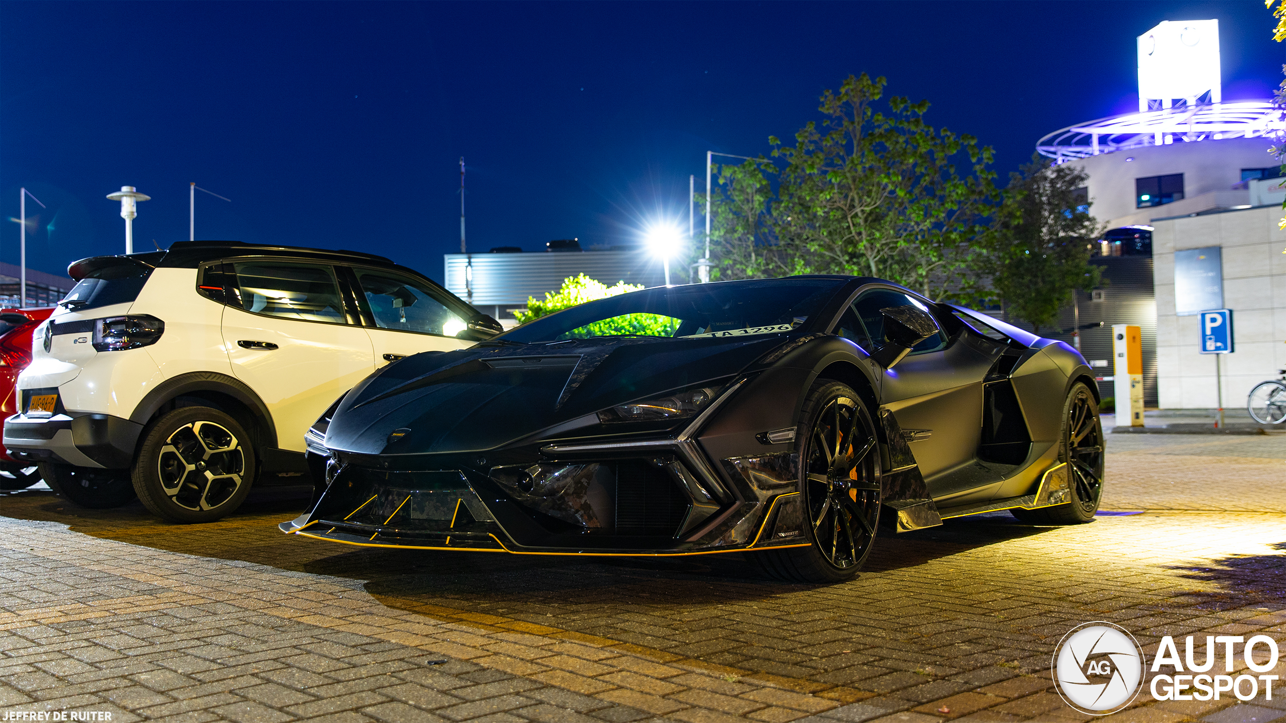 On-Nederlandse verschijning: Mansory Lamborghini gespot in Amersfoort