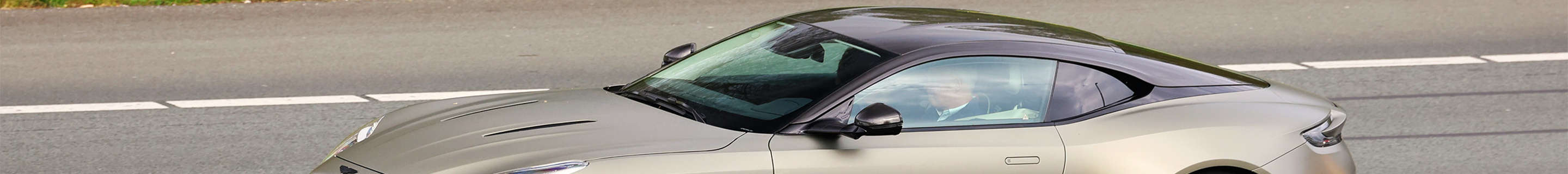 Aston Martin DB12