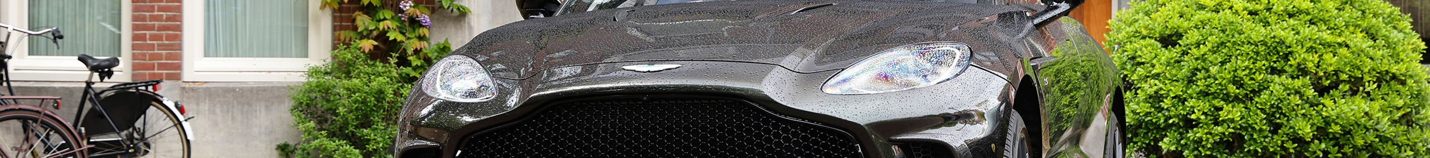 Aston Martin DBX S