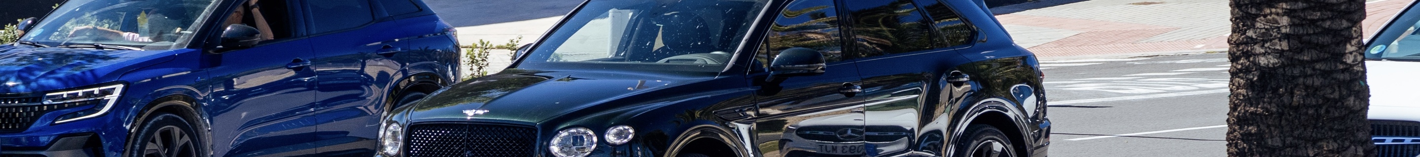 Bentley Bentayga Azure 2024