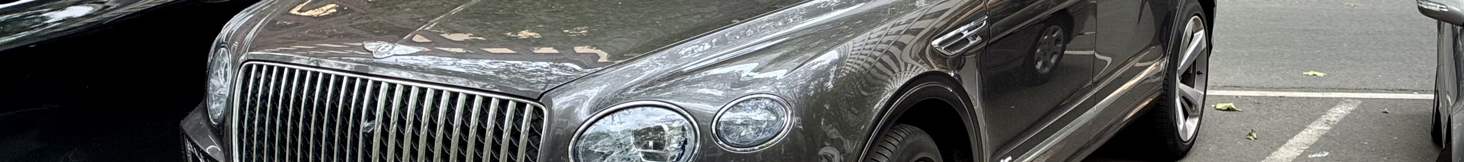 Bentley Bentayga Azure EWB First Edition