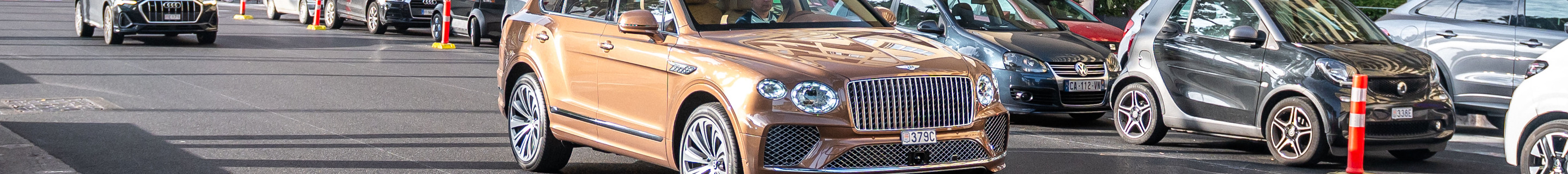 Bentley Bentayga V8 2025 Atelier Edition