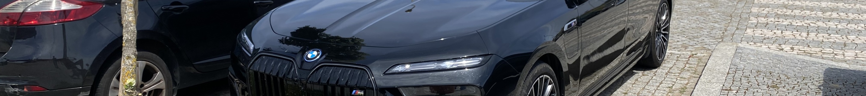 BMW M760e xDrive