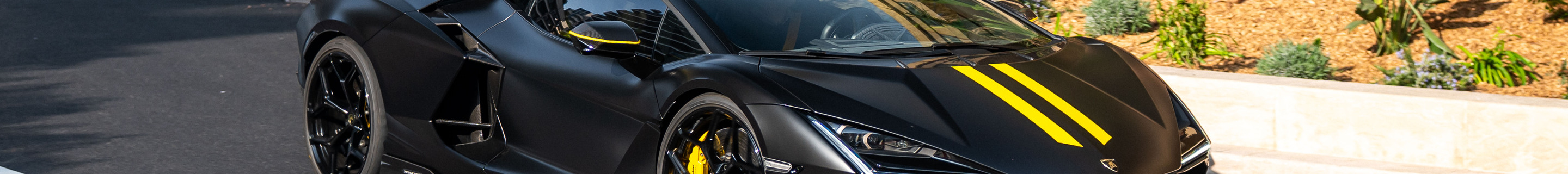 Lamborghini Revuelto