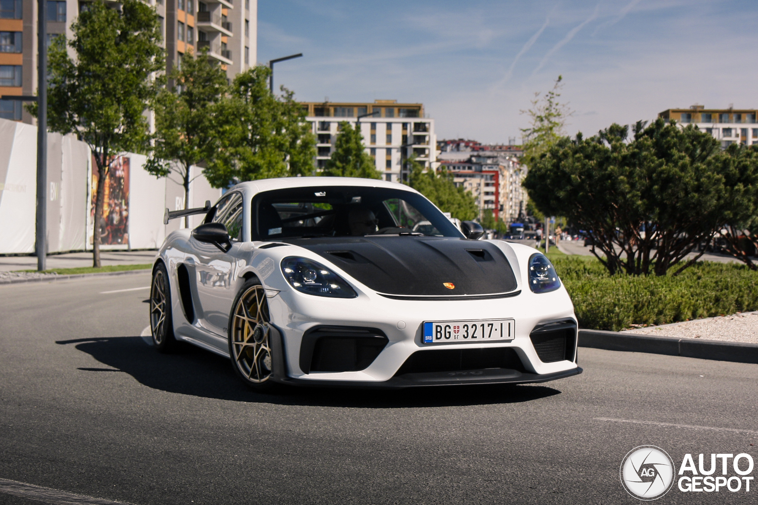 Porsche 718 Cayman GT4 RS Weissach Package
