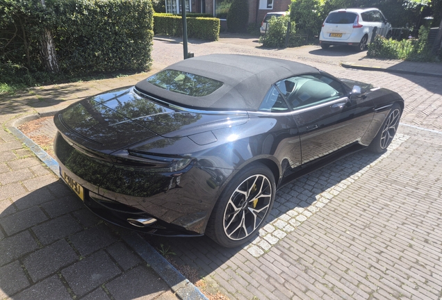 Aston Martin DB11 V8 Volante