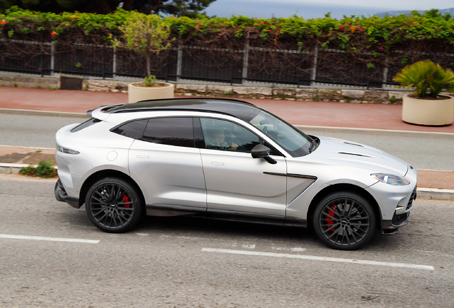 Aston Martin DBX707