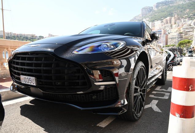 Aston Martin DBX707
