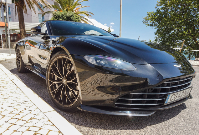 Aston Martin V8 Vantage 2018