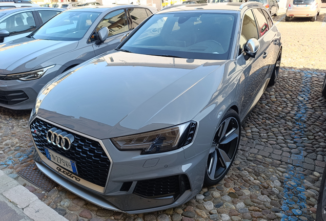 Audi RS4 Avant B9