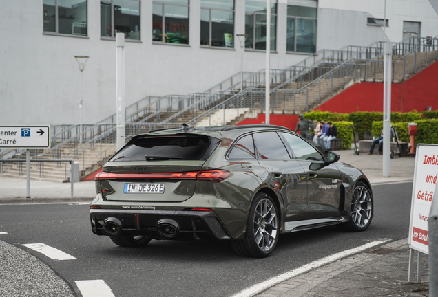 Audi RS5 Avant B10