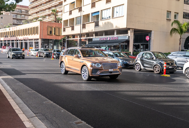 Bentley Bentayga V8 2025 Atelier Edition