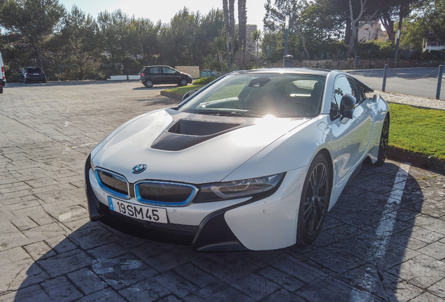 BMW i8