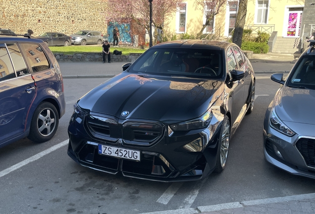 BMW M5 G90