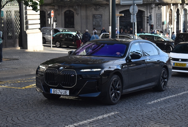 BMW M760e xDrive