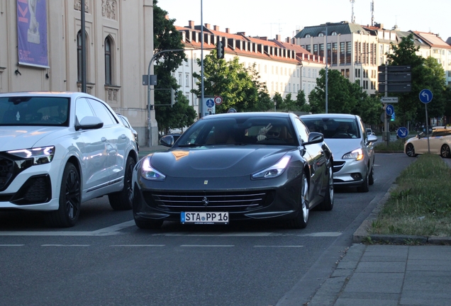 Ferrari GTC4Lusso