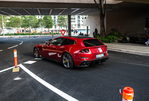Ferrari GTC4Lusso T