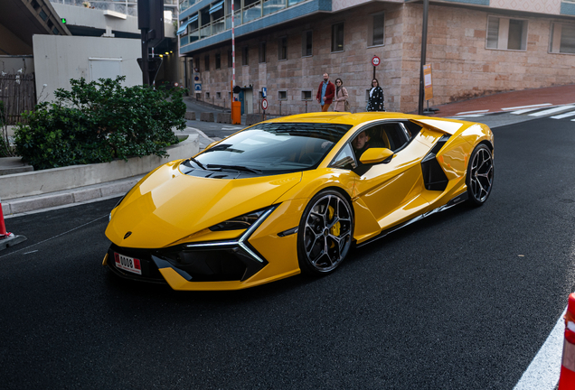 Lamborghini Revuelto