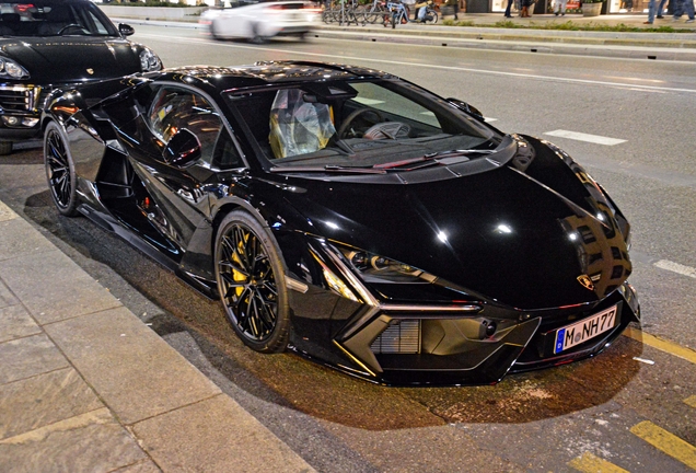 Lamborghini Revuelto
