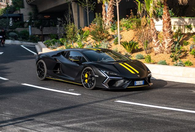 Lamborghini Revuelto