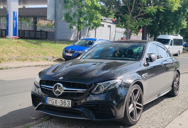 Mercedes-AMG E 63 S W213
