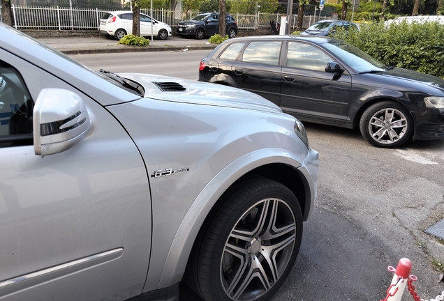 Mercedes-Benz ML 63 AMG 10th Anniversary