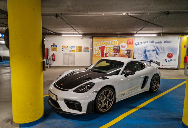 Porsche 718 Cayman GT4 RS
