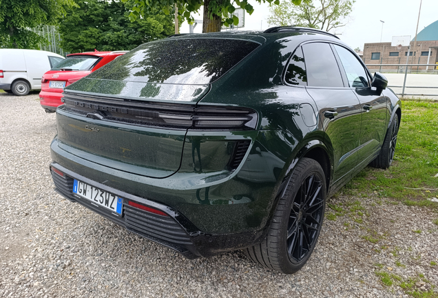 Porsche Macan EV Turbo