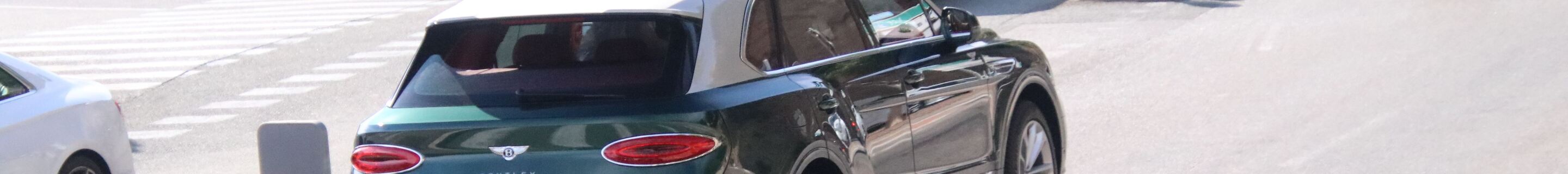 Bentley Bentayga Hybrid 2021