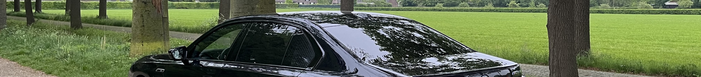 BMW M760e xDrive