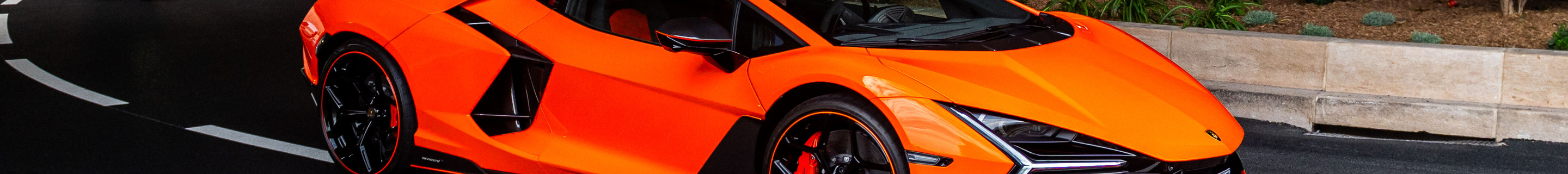 Lamborghini Revuelto