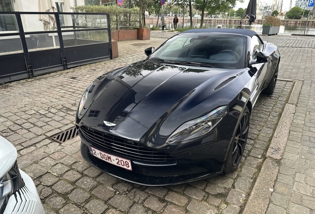 Aston Martin DB11 V8 Volante
