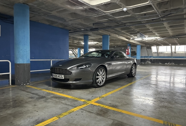 Aston Martin DB9 2010