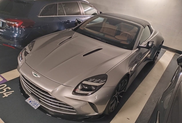 Aston Martin V8 Vantage Roadster 2025
