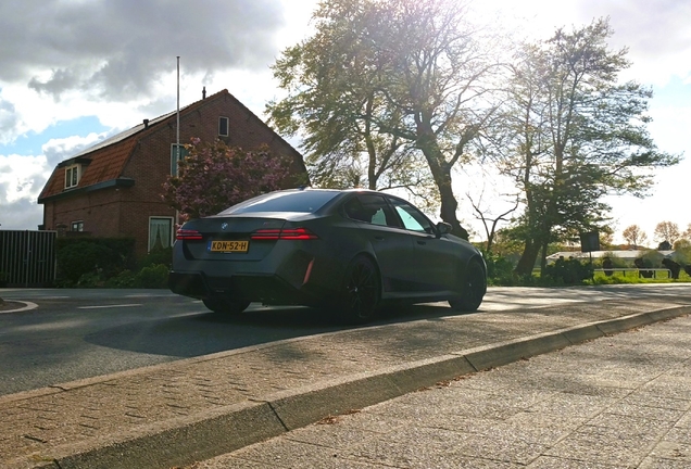 BMW M5 G90