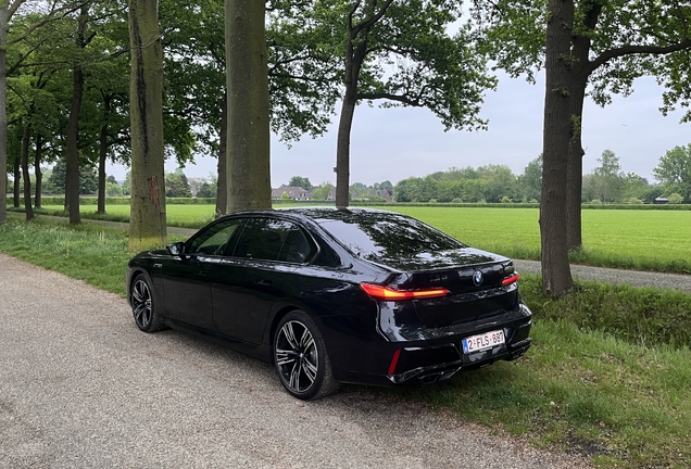 BMW M760e xDrive