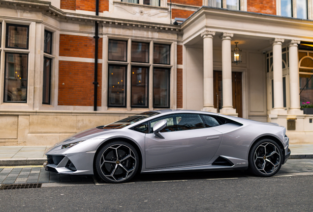 Lamborghini Huracán LP640-4 EVO