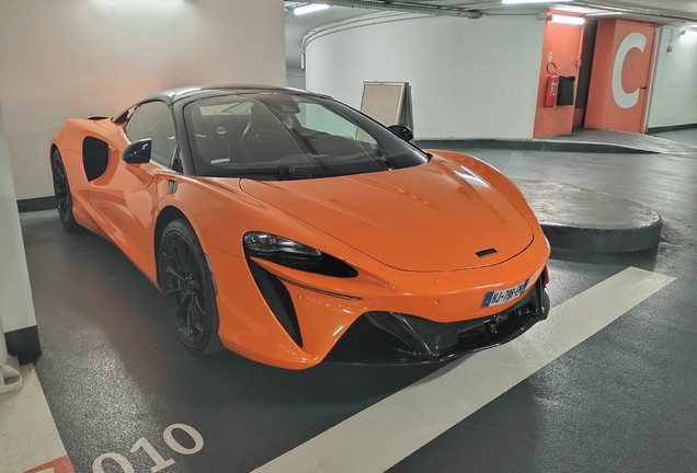 McLaren Artura Spider